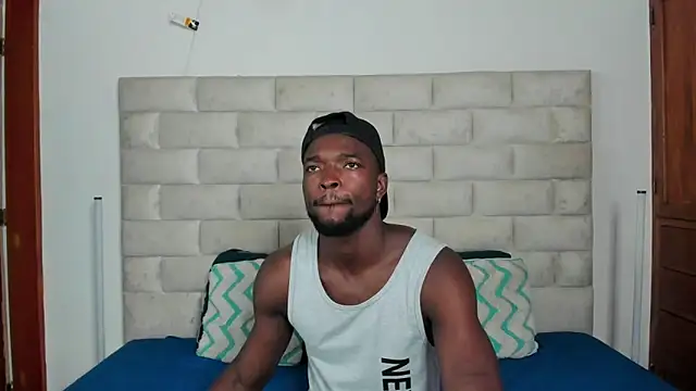 Dylan Taylor online show from December 4, 2025, 12:26 pm