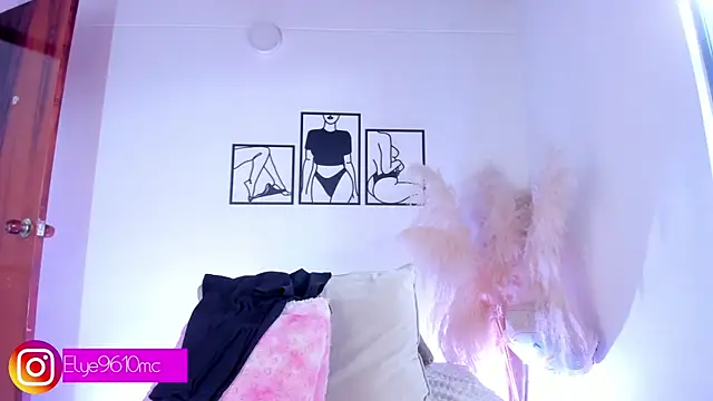 ellie mcdonald online show from April 4, 2026, 9:10 pm