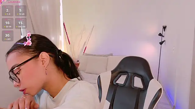 Snapshot of AnabelWolf chatting on January 14, 2026, 12:42 pm AnabelWolf online show from January 14, 2026, 12:42 pm