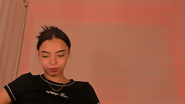 Snapshot of AnabelWolf chatting on March 4, 2025, 2:17 am AnabelWolf online show from March 4, 2025, 2:17 am