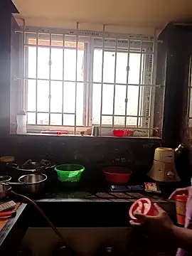 Tamil Shalini Lustyy online show from February 16, 2026, 4:00 am