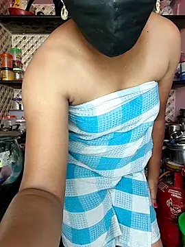 Tamil Shalini Lustyy online show from October 19, 2025, 6:05 am