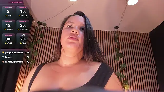Snapshot of Victoria_Ponce1 chatting on February 28, 2025, 12:54 am Victoria Ponce1 online show from February 28, 2025, 12:54 am