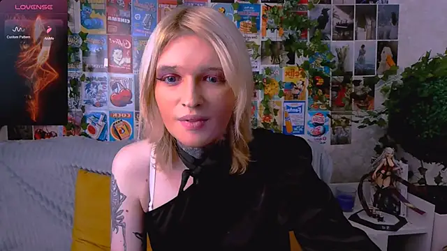 Snapshot of Simona_Rain chatting on November 13, 2025, 11:08 pm Simona Rain online show from November 13, 2025, 11:08 pm