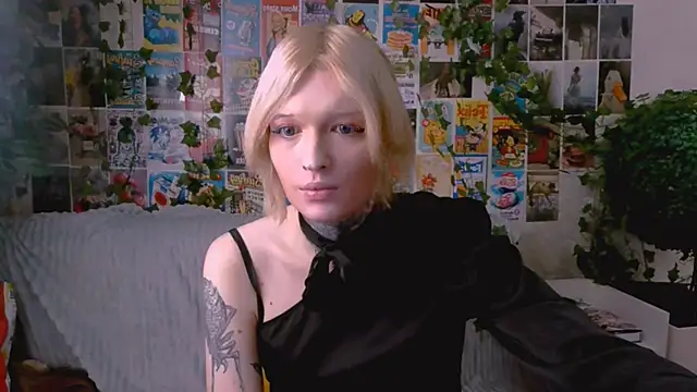 Snapshot of Simona_Rain chatting on October 24, 2025, 1:48 am Simona Rain online show from October 24, 2025, 1:48 am