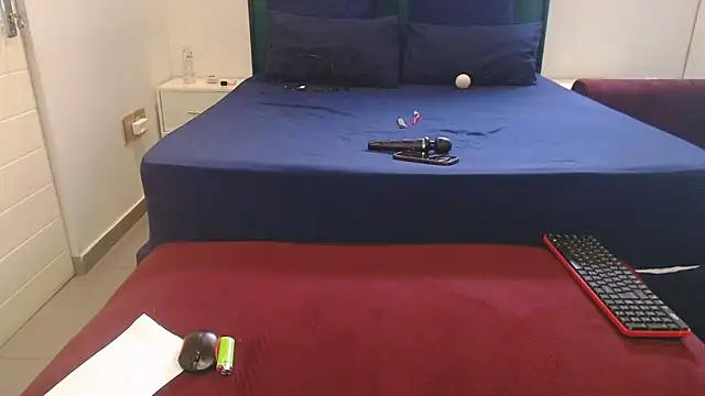 LolaTwerksXX online show from March 19, 2026, 7:52 am