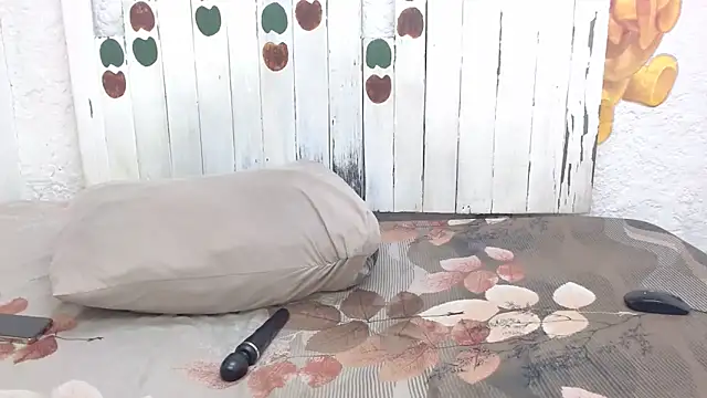 LolaTwerksXX online show from October 28, 2025, 12:44 am