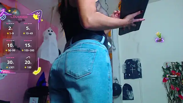 Snapshot of GeorginaBianco chatting on October 18, 2025, 12:07 pm GeorginaBianco online show from October 18, 2025, 12:07 pm