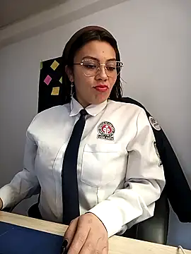 LIZ-06  online show from October 23, 2025, 3:32 pm