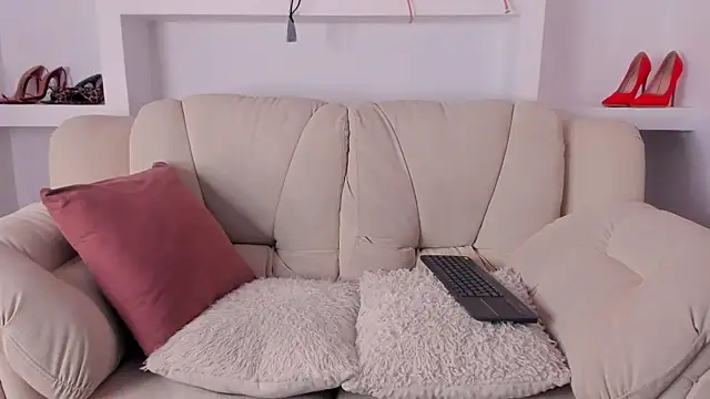 Snapshot of Radiant_Naomi chatting on November 29, 2025, 11:43 am Radiant Naomi online show from November 29, 2025, 11:43 am