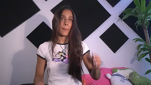 Snapshot of Ambeer_Rousess chatting on November 8, 2025, 5:38 pm Ambeer Rousess online show from November 8, 2025, 5:38 pm