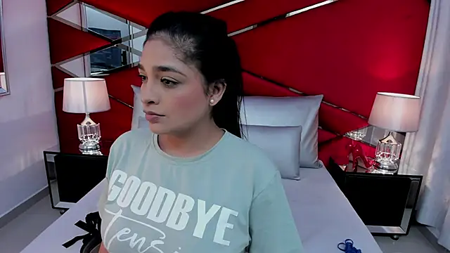 Snapshot of AdeleGray chatting on September 19, 2025, 11:47 am AdeleGray online show from September 19, 2025, 11:47 am