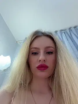 Snapshot of CaseyCumFace chatting on July 8, 2026, 7:36 pm CaseyCumFace online show from July 8, 2026, 7:36 pm