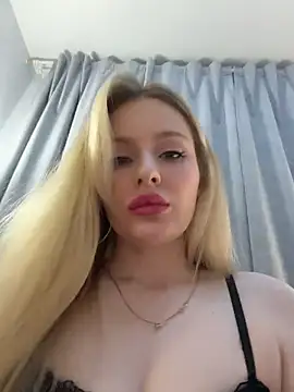 Snapshot of CaseyCumFace chatting on July 7, 2026, 7:50 pm CaseyCumFace online show from July 7, 2026, 7:50 pm