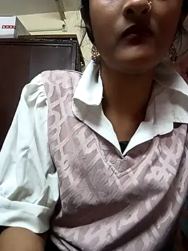 Snapshot of BabySlimmy10 chatting on March 17, 2025, 10:51 pm BabySlimmy10 online show from March 17, 2025, 10:51 pm