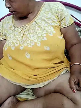 Hotty-rumi online show from February 17, 2026, 4:37 pm