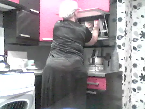 Lisa Suzie online show from January 7, 2026, 2:00 pm