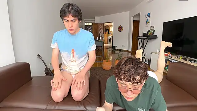 mapleg online show from February 19, 2026, 6:05 pm