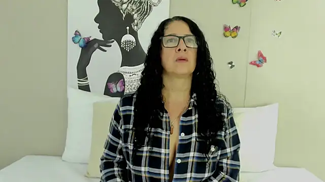 Snapshot of Adelesmithh chatting on December 2, 2025, 11:34 am Adelesmithh online show from December 2, 2025, 11:34 am