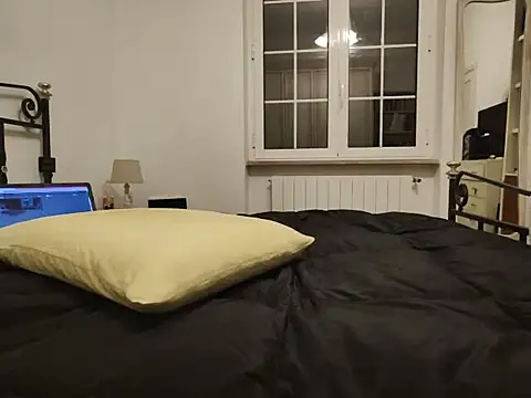 marchietto8900 online show from January 13, 2025, 10:35 pm