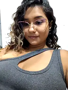 BrendaGirs online show from April 15, 2026, 2:28 am