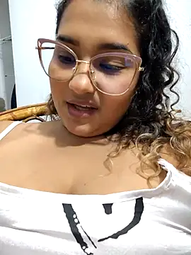 Snapshot of BrendaGirs chatting on April 26, 2026, 7:33 pm BrendaGirs online show from April 26, 2026, 7:33 pm