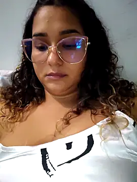 Snapshot of BrendaGirs chatting on May 8, 2026, 3:43 am BrendaGirs online show from May 8, 2026, 3:43 am