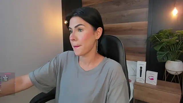 stephanya  online show from December 20, 2025, 7:06 pm