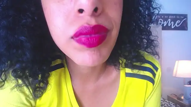 Snapshot of muriell303av chatting on January 6, 2025, 5:19 am muriell303av online show from January 6, 2025, 5:19 am