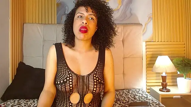 Snapshot of muriell303av chatting on October 19, 2025, 3:20 am muriell303av online show from October 19, 2025, 3:20 am