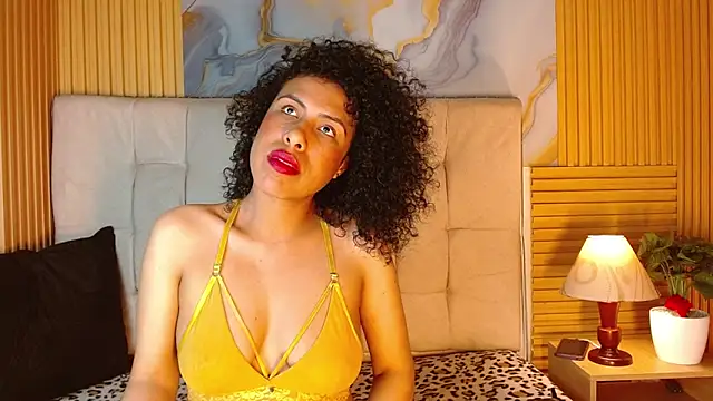 Snapshot of muriell303av chatting on December 5, 2025, 4:00 am muriell303av online show from December 5, 2025, 4:00 am