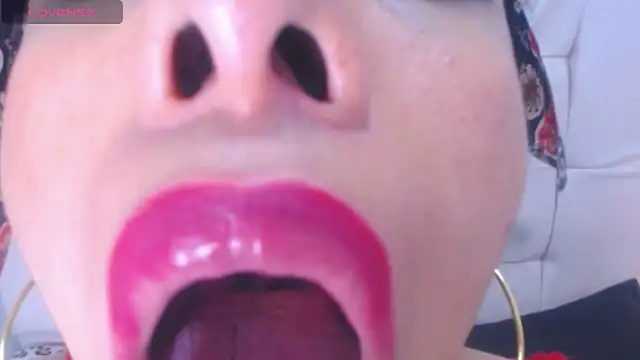 Snapshot of muriell303av chatting on December 24, 2024, 9:28 am muriell303av online show from December 24, 2024, 9:28 am