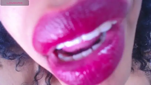 Snapshot of muriell303av chatting on December 31, 2024, 8:59 am muriell303av online show from December 31, 2024, 8:59 am