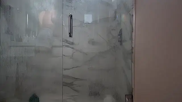 69woodinson online show from October 18, 2025, 12:40 pm