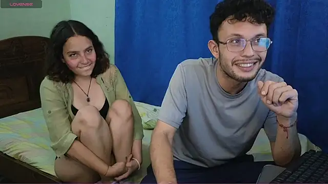 YuKinaHentaiI online show from December 14, 2024, 1:49 am