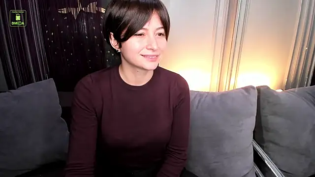 Snapshot of Ishtar_Divine chatting on November 17, 2025, 5:11 am Ishtar Divine online show from November 17, 2025, 5:11 am