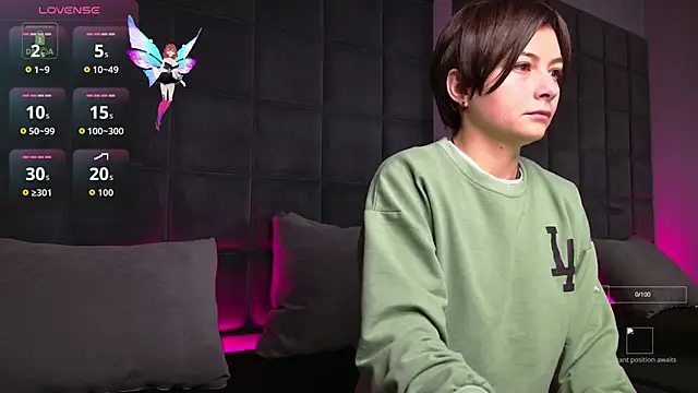 Snapshot of Ishtar_Divine chatting on November 13, 2025, 4:38 am Ishtar Divine online show from November 13, 2025, 4:38 am