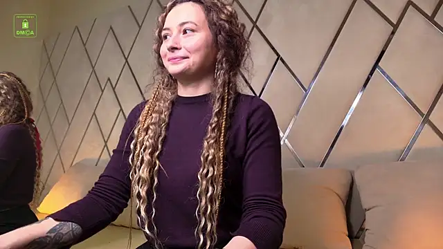 Snapshot of Ishtar_Divine chatting on December 15, 2025, 10:43 am Ishtar Divine online show from December 15, 2025, 10:43 am