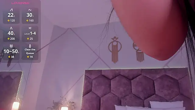 aggy castel online show from March 20, 2026, 2:07 pm