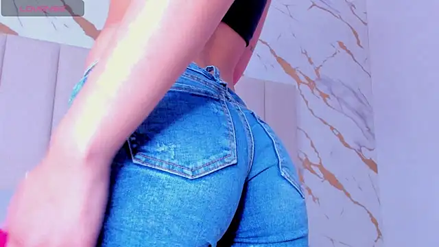 aggy castel online show from April 28, 2026, 3:16 pm