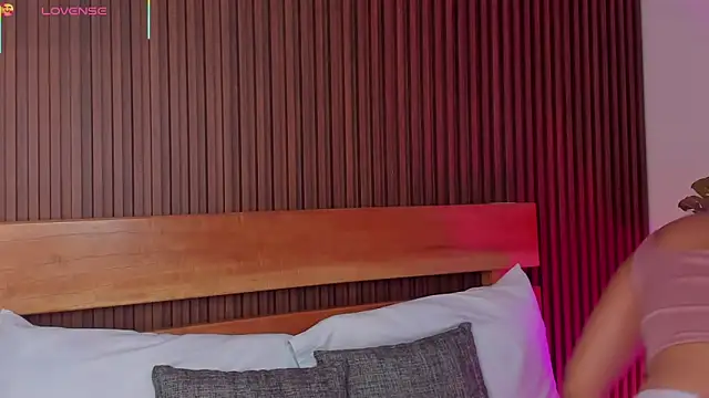 Snapshot of yaya23x chatting on November 8, 2025, 2:42 pm yaya23x online show from November 8, 2025, 2:42 pm