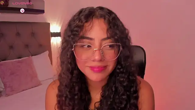 Snapshot of yaya23x chatting on December 16, 2025, 1:26 pm yaya23x online show from December 16, 2025, 1:26 pm