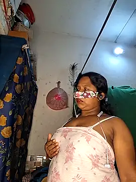 Real Desi Couple online show from June 26, 2026, 5:52 pm