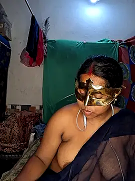 Snapshot of Real_Desi_Couple chatting on April 18, 2026, 7:07 pm Real Desi Couple online show from April 18, 2026, 7:07 pm