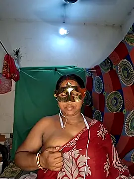 Snapshot of Real_Desi_Couple chatting on June 4, 2026, 5:39 pm Real Desi Couple online show from June 4, 2026, 5:39 pm