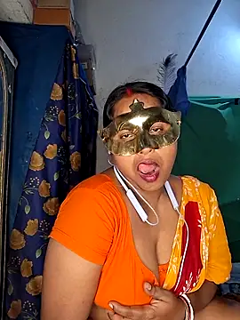 Snapshot of Real_Desi_Couple chatting on May 4, 2026, 4:54 pm Real Desi Couple online show from May 4, 2026, 4:54 pm