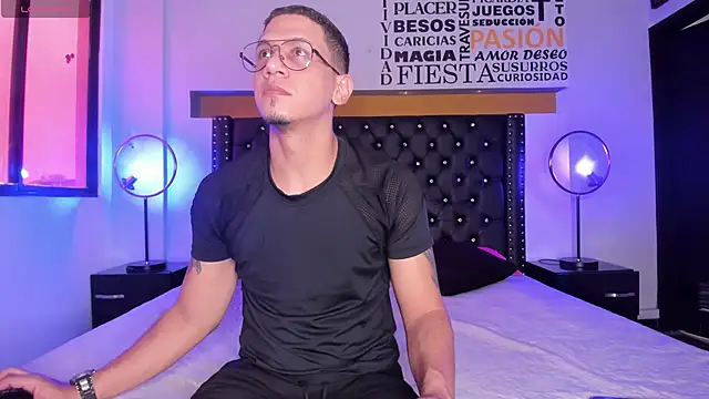 JoshMillerr  online show from March 15, 2025, 7:59 pm