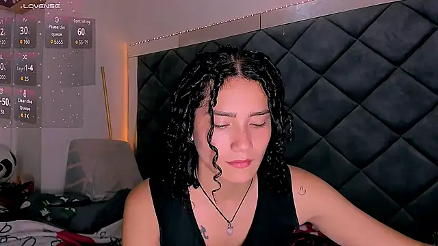 Nellyhills online show from October 29, 2025, 4:50 pm