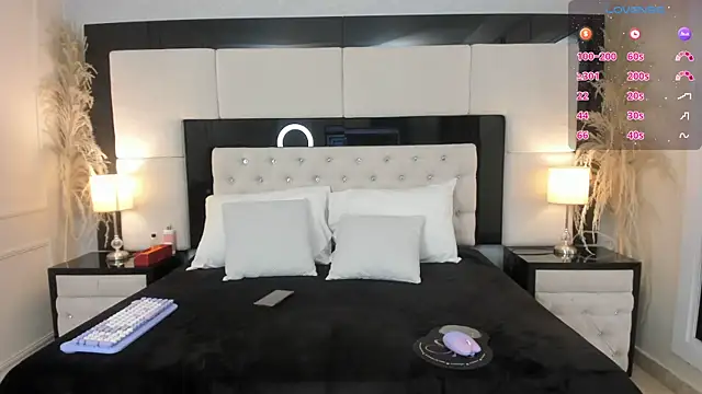 Snapshot of CarlaRossi_ chatting on November 20, 2025, 7:58 pm CarlaRossi online show from November 20, 2025, 7:58 pm