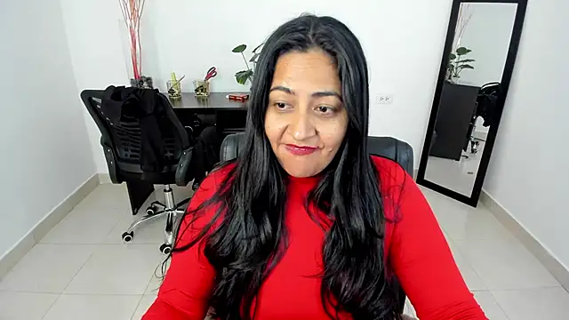 Snapshot of Adele_Sweett chatting on February 28, 2025, 8:18 pm Adele Sweett online show from February 28, 2025, 8:18 pm